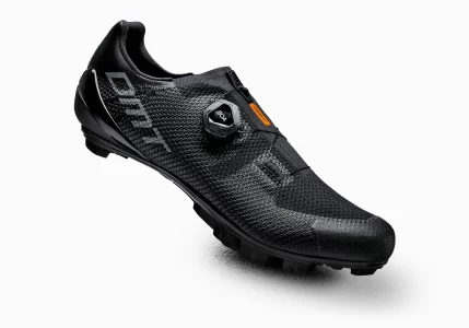 DMT KM3 Black/Black