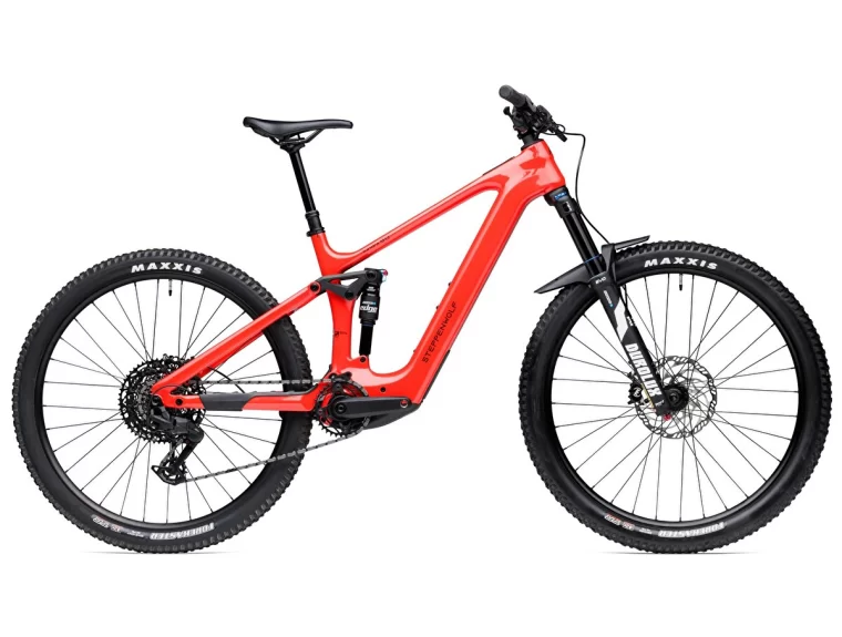 CykloExtra STEPPENWOLF Tundra 9.0 DJI Avinox racing red gloss 2026